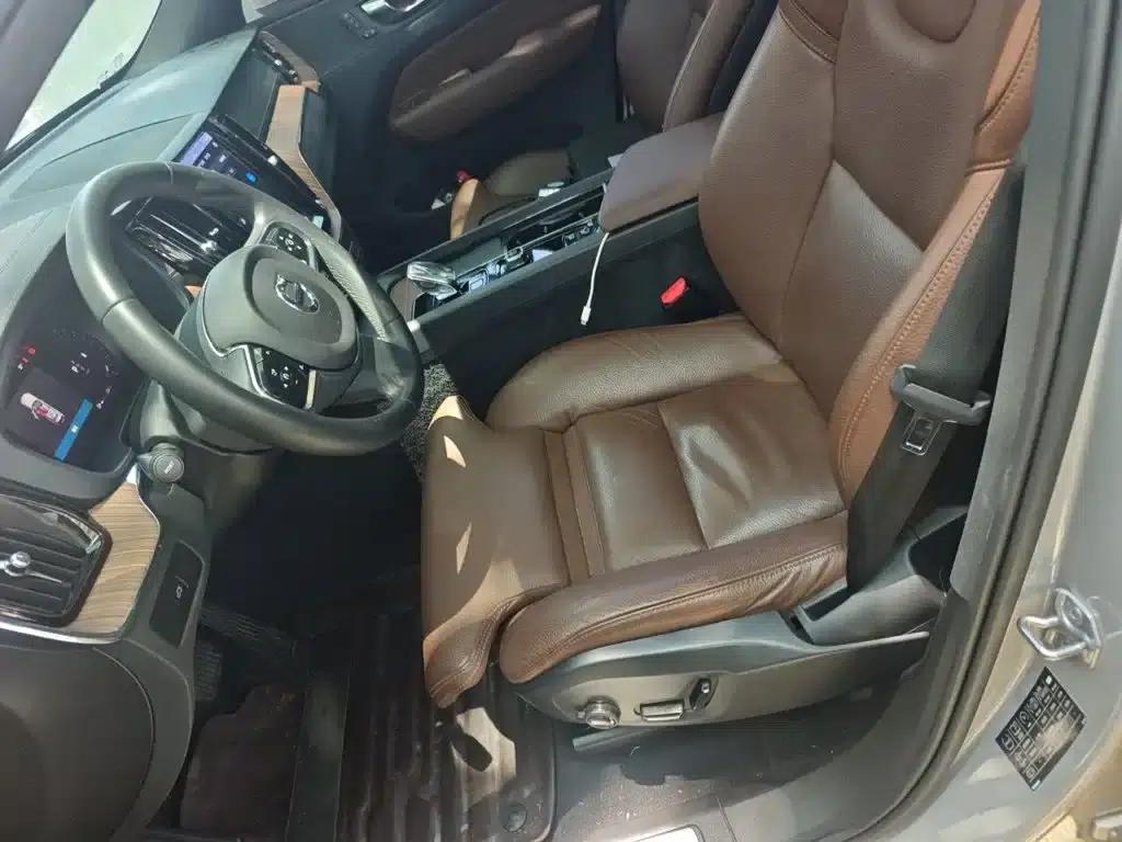 2023 Volvo XC60 B5 AWD Inscription Luxury Edition — миниатюра 16