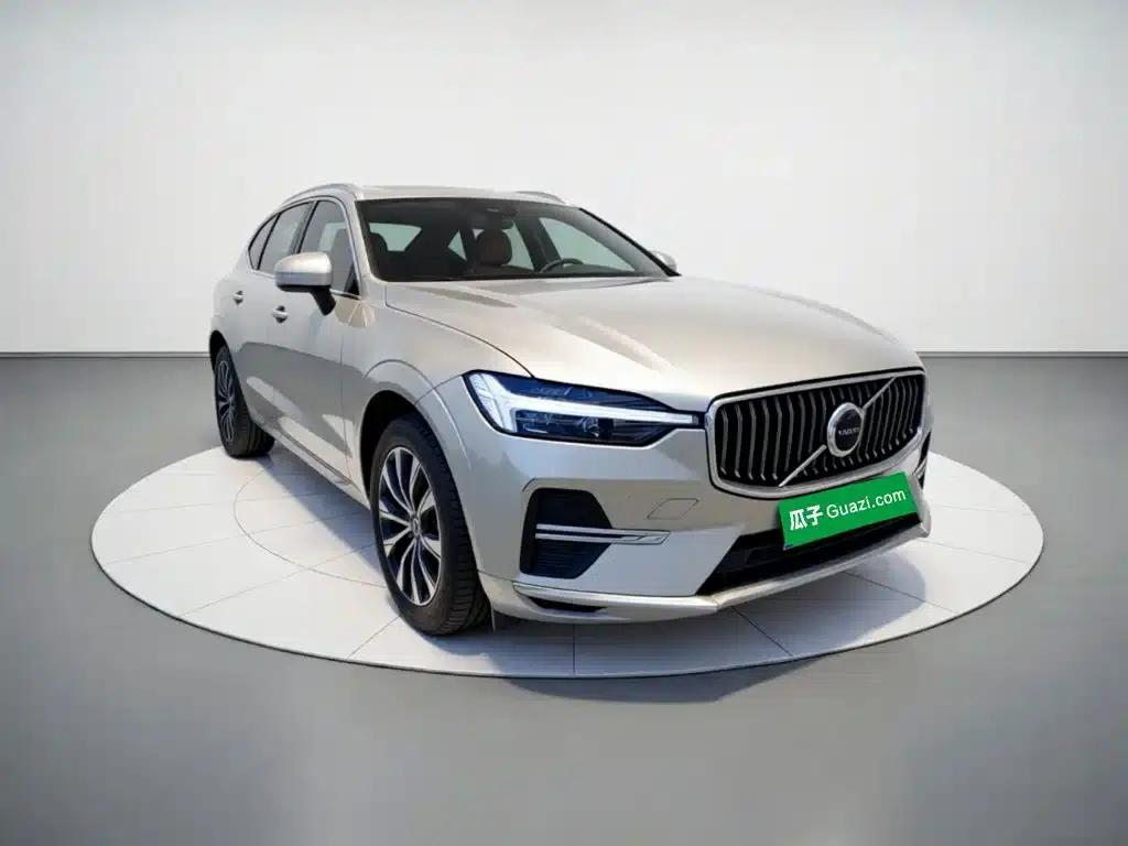 2023 Volvo XC60 B5 AWD Inscription Luxury Edition — миниатюра 3