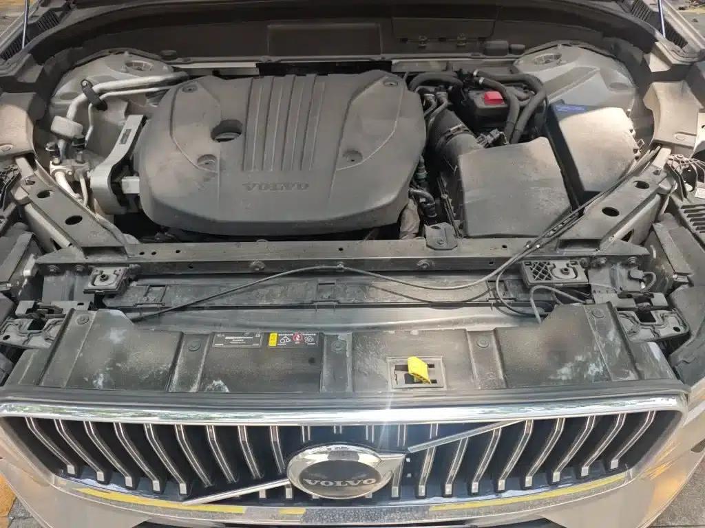 2023 Volvo XC60 B5 AWD Inscription Luxury Edition — миниатюра 21