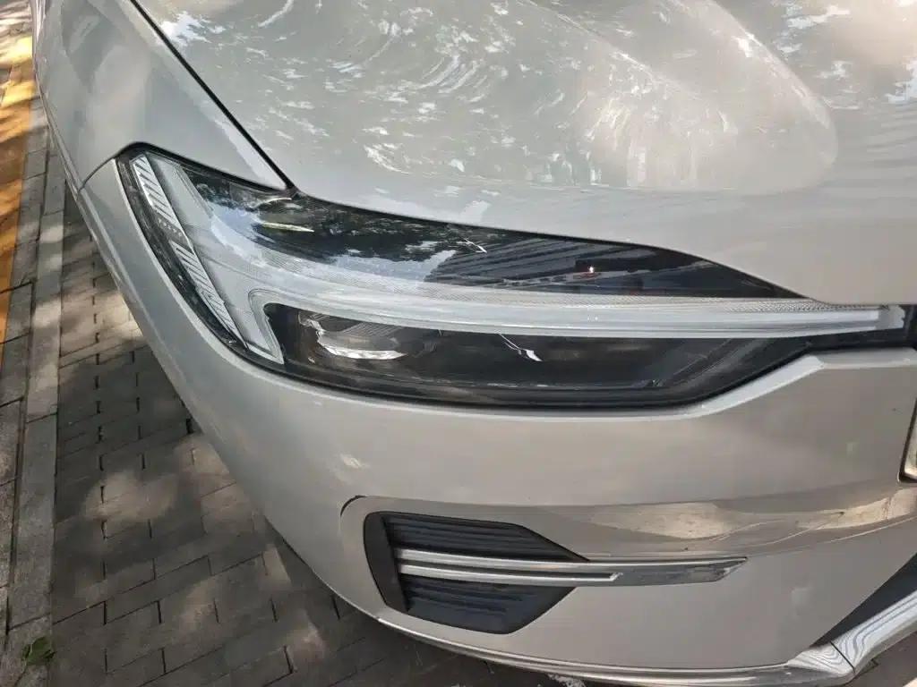 2023 Volvo XC60 B5 AWD Inscription Luxury Edition — миниатюра 7