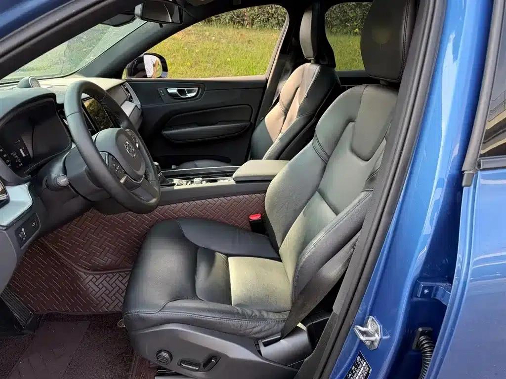 2021 Volvo XC60 T5 AWD Inscription Sport Edition — миниатюра 8