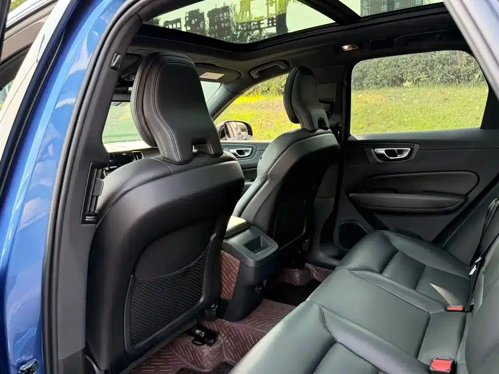 2021 Volvo XC60 T5 AWD Inscription Sport Edition — миниатюра 9