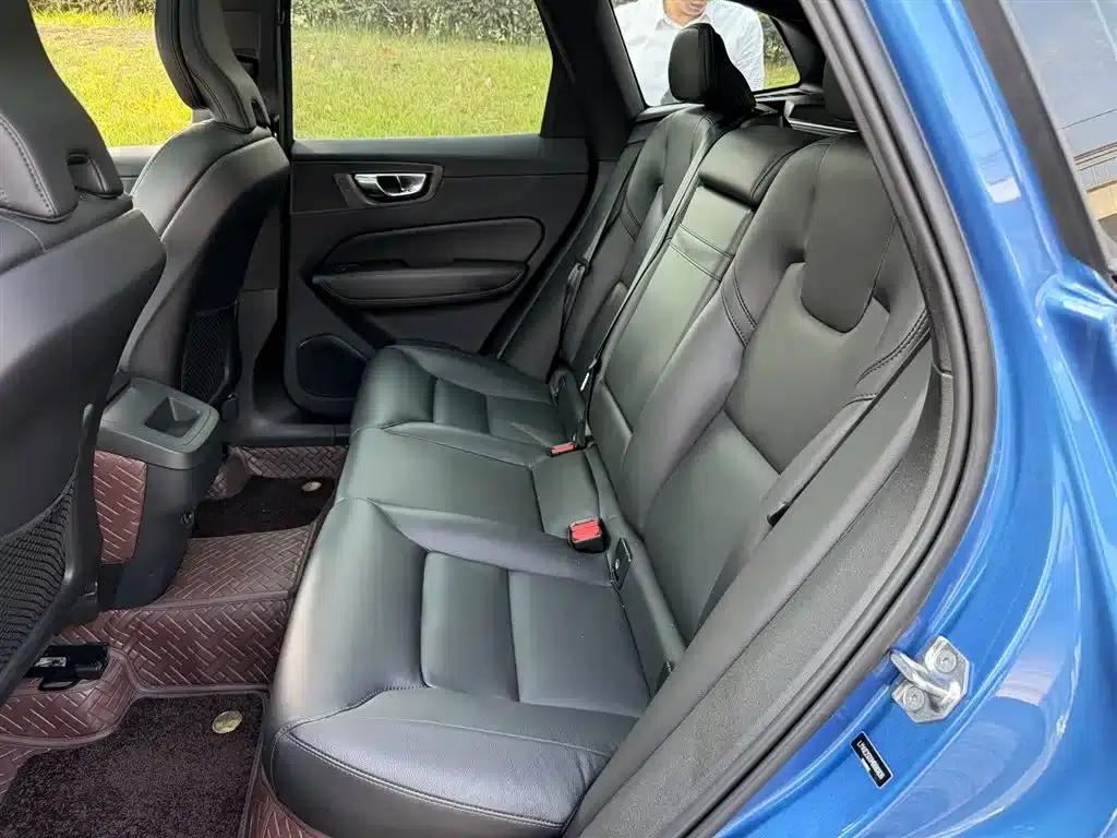 2021 Volvo XC60 T5 AWD Inscription Sport Edition — миниатюра 10