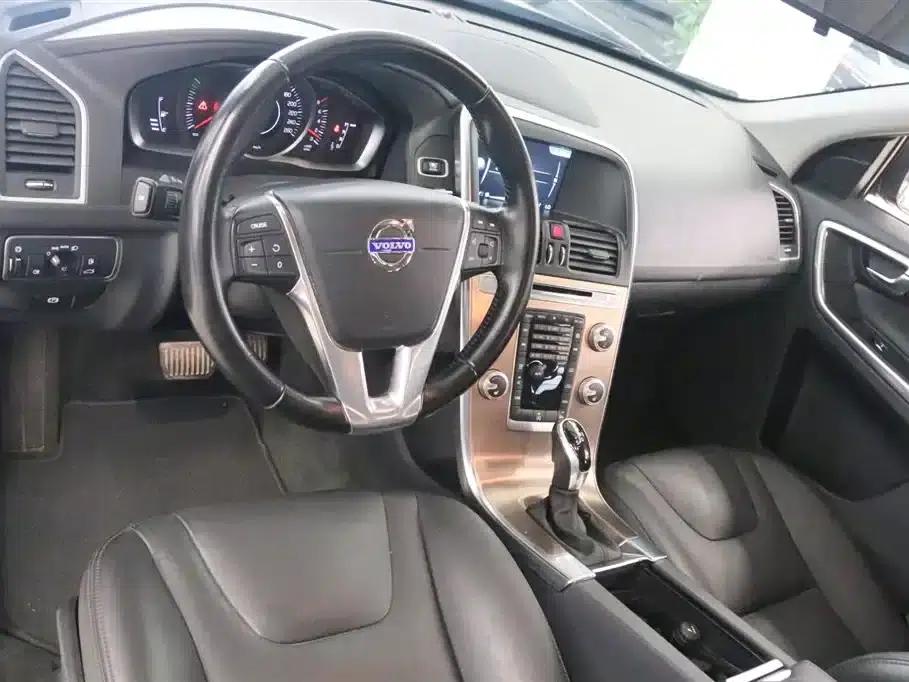 2016 Volvo XC60 T5 Smart Edition — миниатюра 10