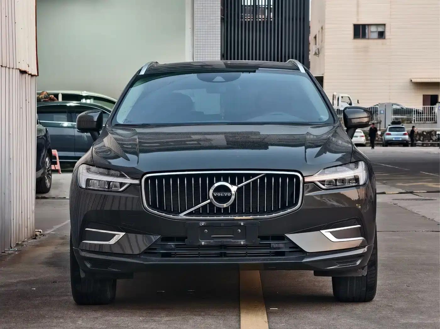 2020 Volvo XC60 T5 AWD Inscription Luxury Edition — миниатюра 2