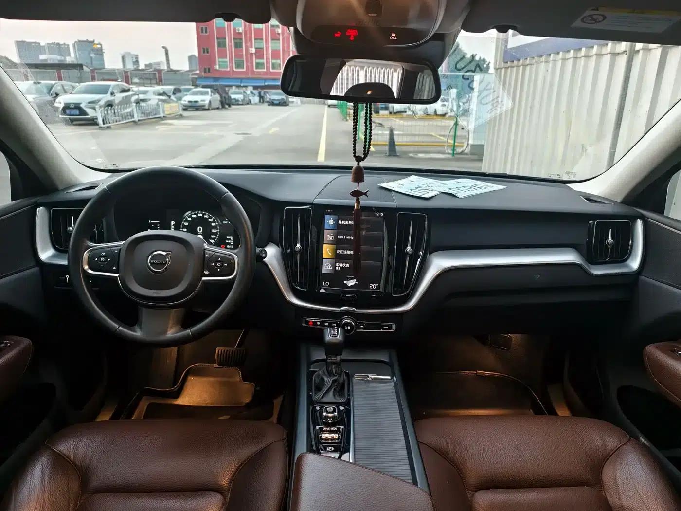 2020 Volvo XC60 T5 AWD Inscription Luxury Edition — миниатюра 9