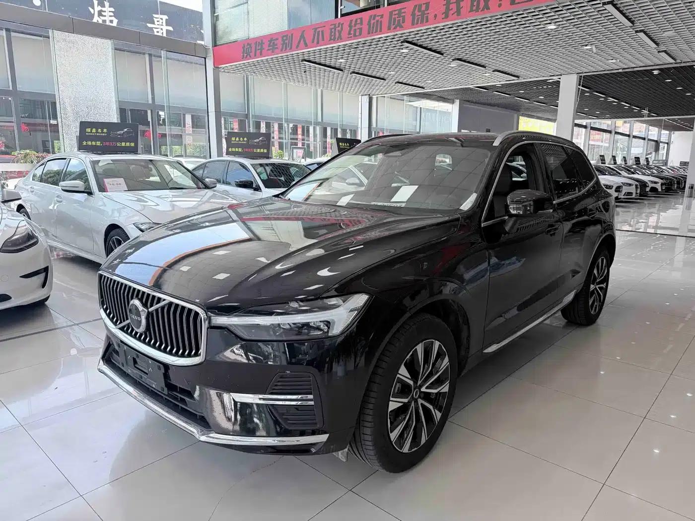 2025 Volvo XC60 B5 AWD Inscription Luxury Edition — миниатюра 1