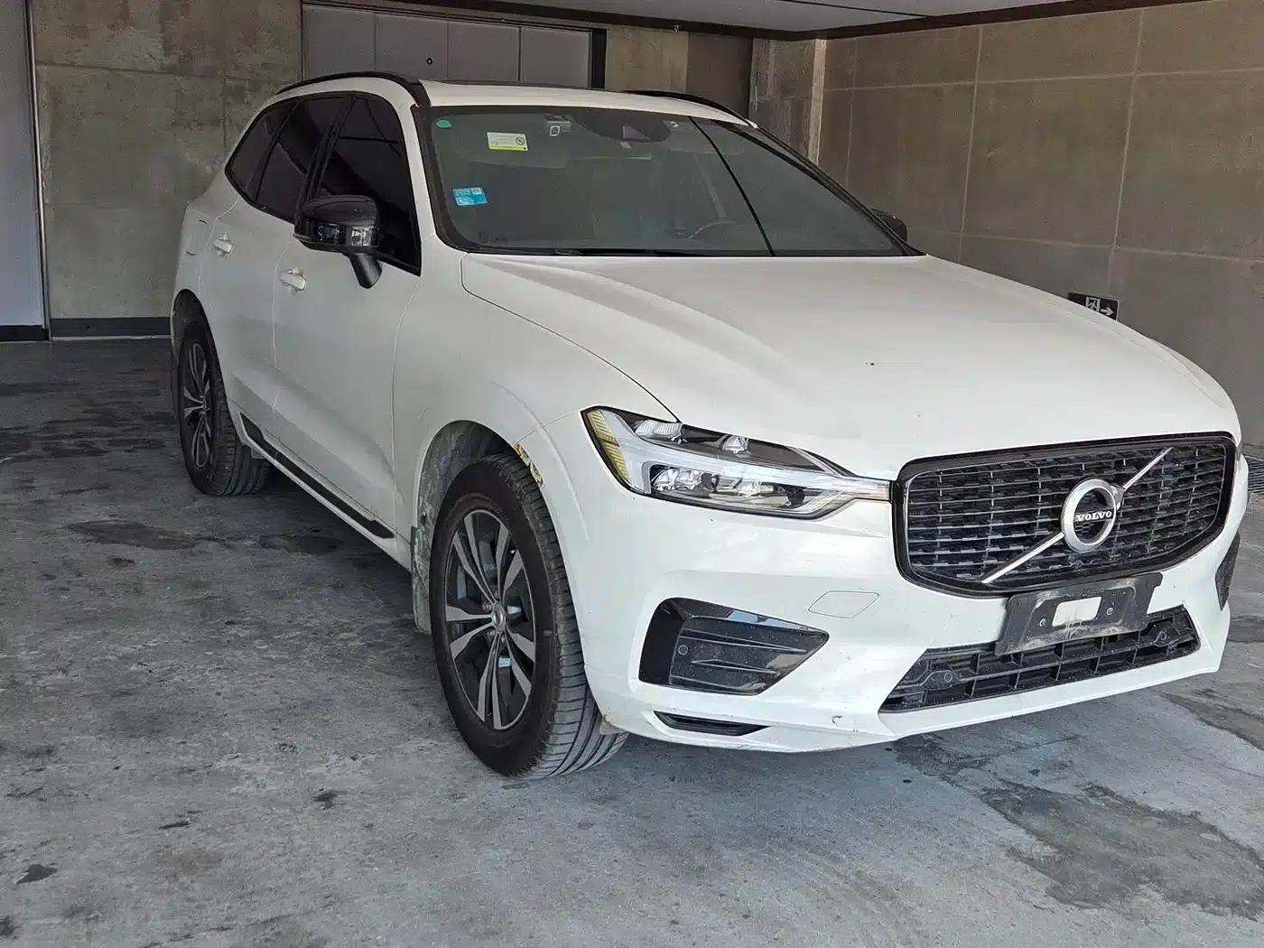 2021 Volvo XC60 T5 AWD Inscription Luxury Edition — миниатюра 2
