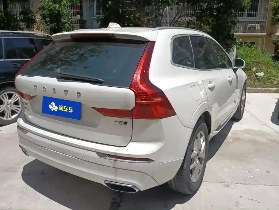2021 Volvo XC60 T5 AWD Inscription Luxury Edition — миниатюра 3