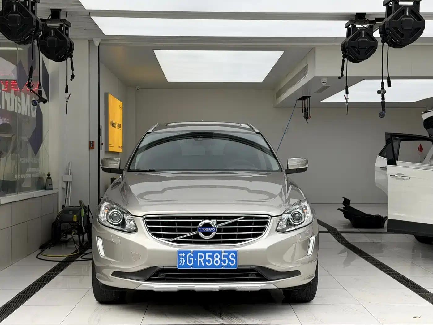 2016 Volvo XC60 T5 Smart Edition — миниатюра 2