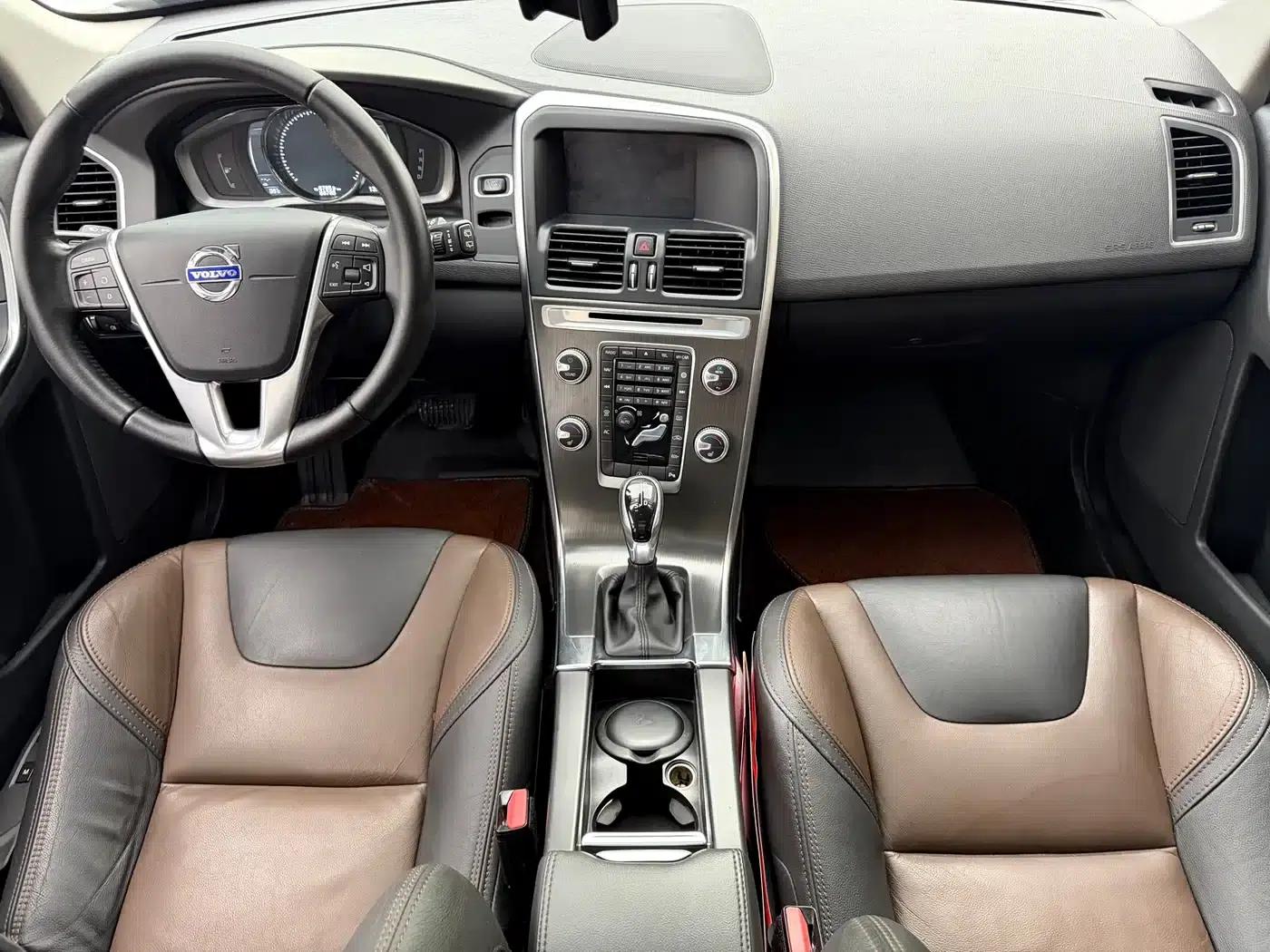 2016 Volvo XC60 T5 Smart Edition — миниатюра 10