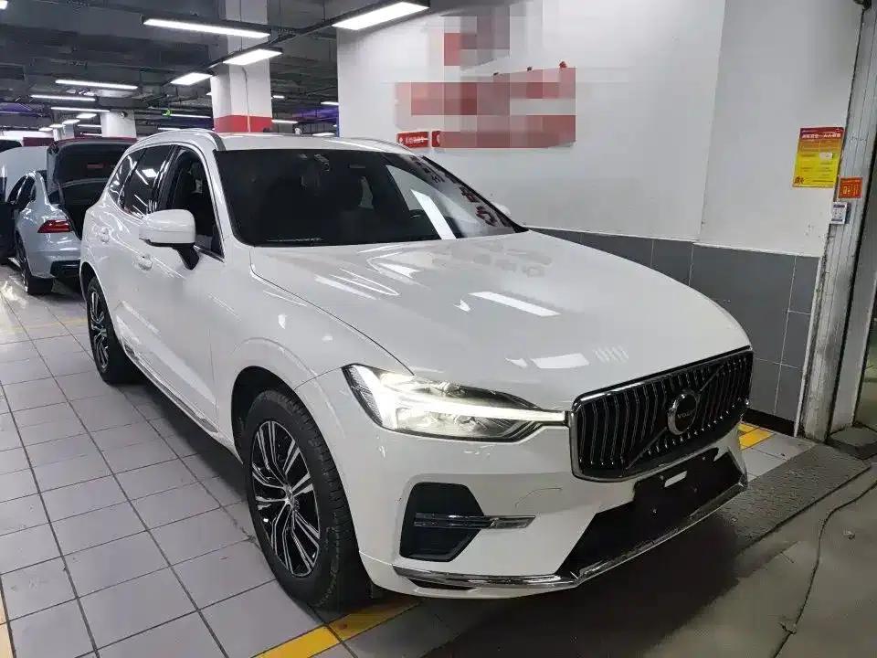 2022 Volvo XC60 B5 AWD Inscription Luxury Edition — миниатюра 2