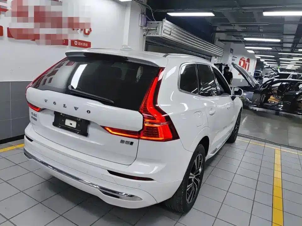 2022 Volvo XC60 B5 AWD Inscription Luxury Edition — миниатюра 7