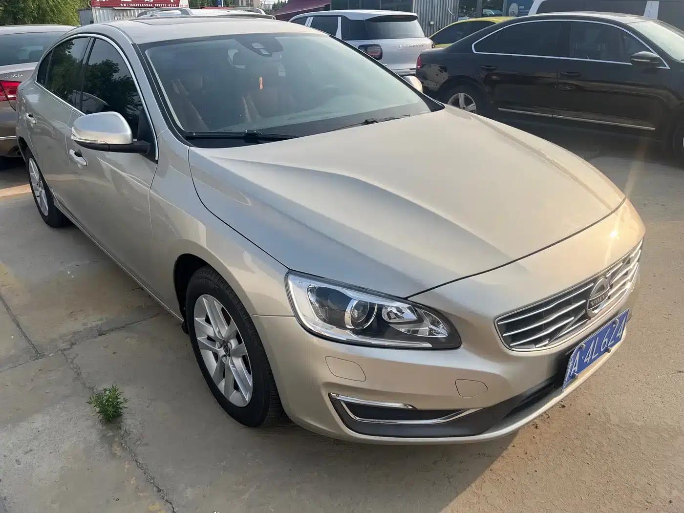 2015 Volvo XC60 T5 Smart Edition — миниатюра 3