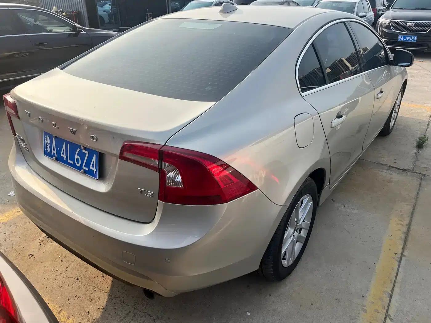 2015 Volvo XC60 T5 Smart Edition — миниатюра 9
