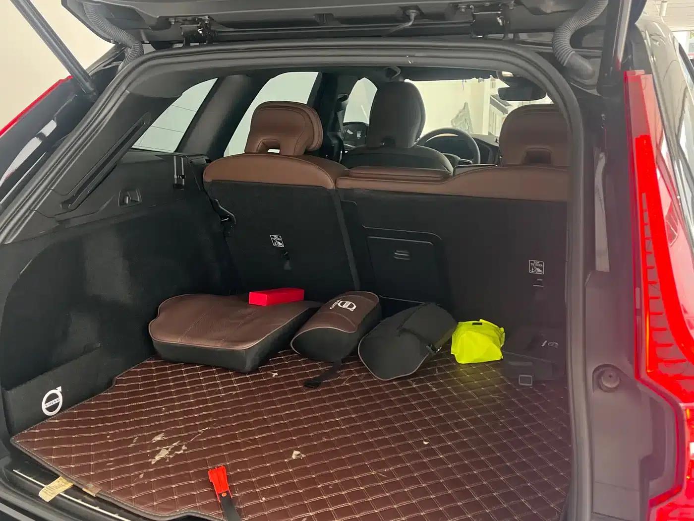 2024 Volvo XC60 B5 AWD Inscription Luxury Edition — миниатюра 11