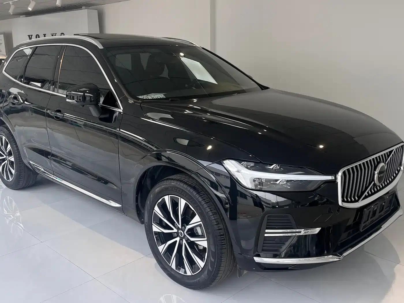 2024 Volvo XC60 B5 AWD Inscription Luxury Edition — миниатюра 3