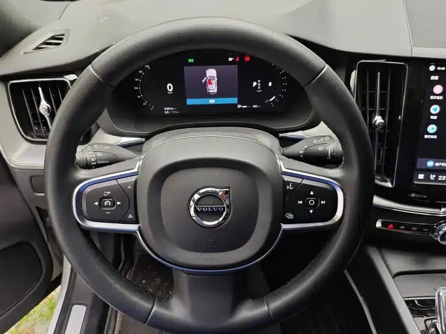 2024 Volvo XC60 B5 AWD Inscription Luxury Edition — миниатюра 15