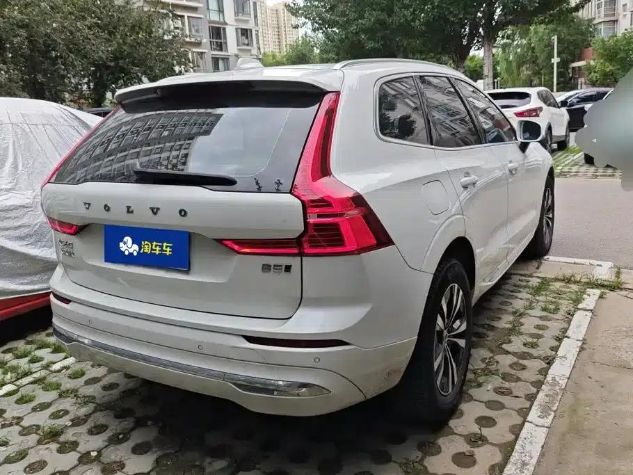 2024 Volvo XC60 B5 AWD Inscription Luxury Edition — миниатюра 3