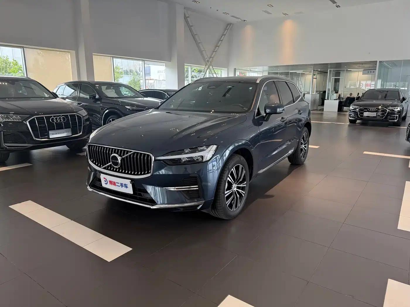 2022 Volvo XC60 B5 AWD Inscription Luxury Edition — миниатюра 1