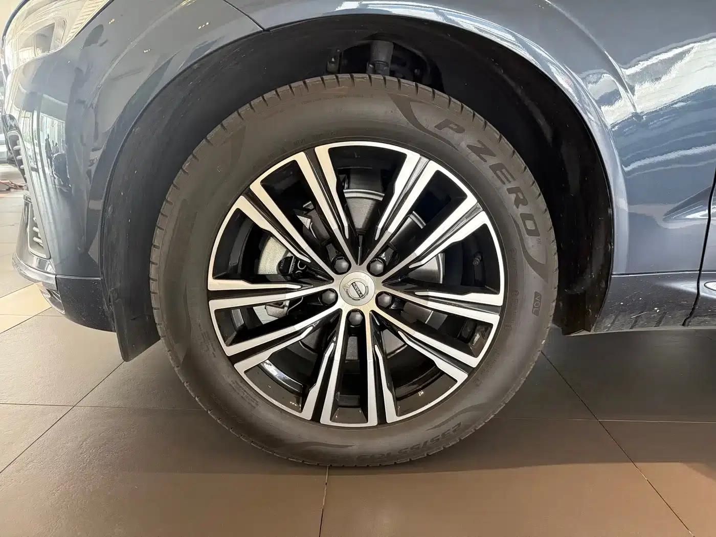 2022 Volvo XC60 B5 AWD Inscription Luxury Edition — миниатюра 15