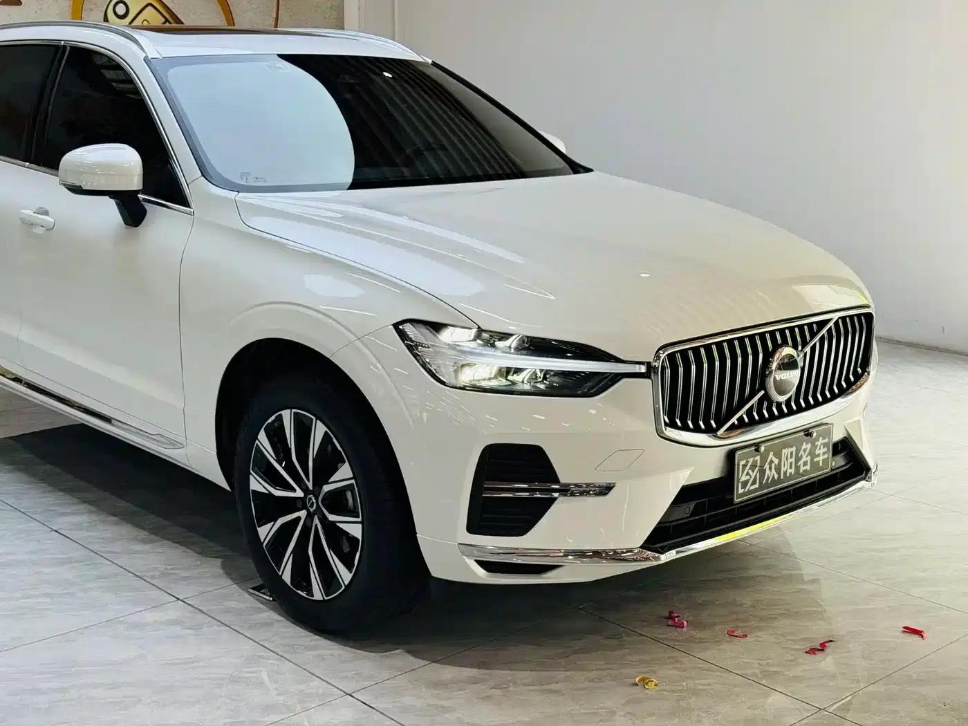 2024 Volvo XC60 B5 AWD Inscription Luxury Edition — миниатюра 5