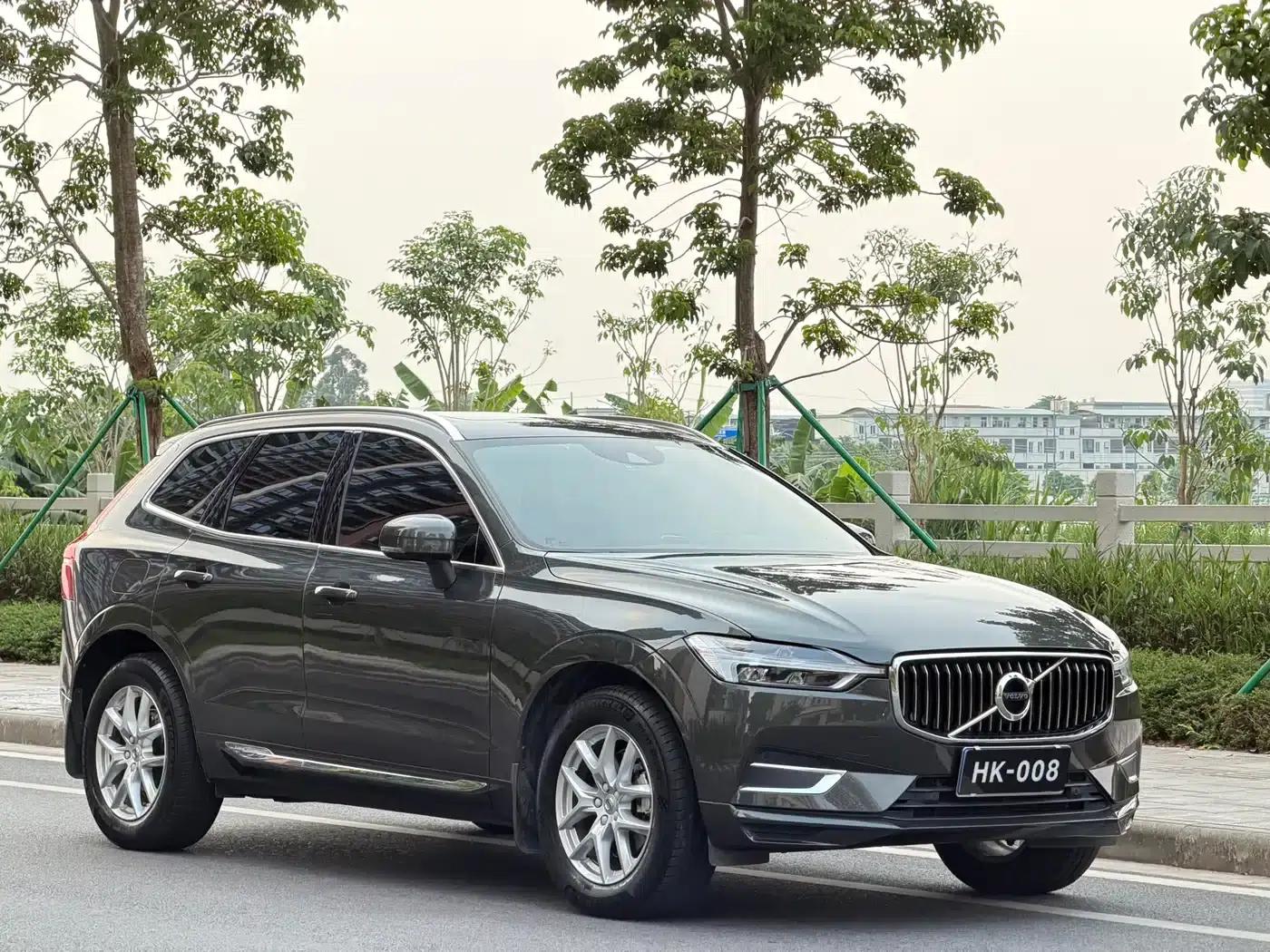 2020 Volvo XC60 T5 AWD Inscription Luxury Edition — миниатюра 3