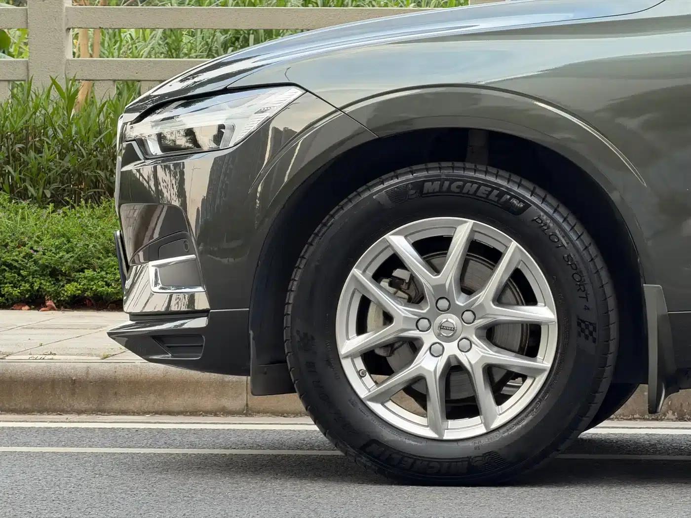 2020 Volvo XC60 T5 AWD Inscription Luxury Edition — миниатюра 5