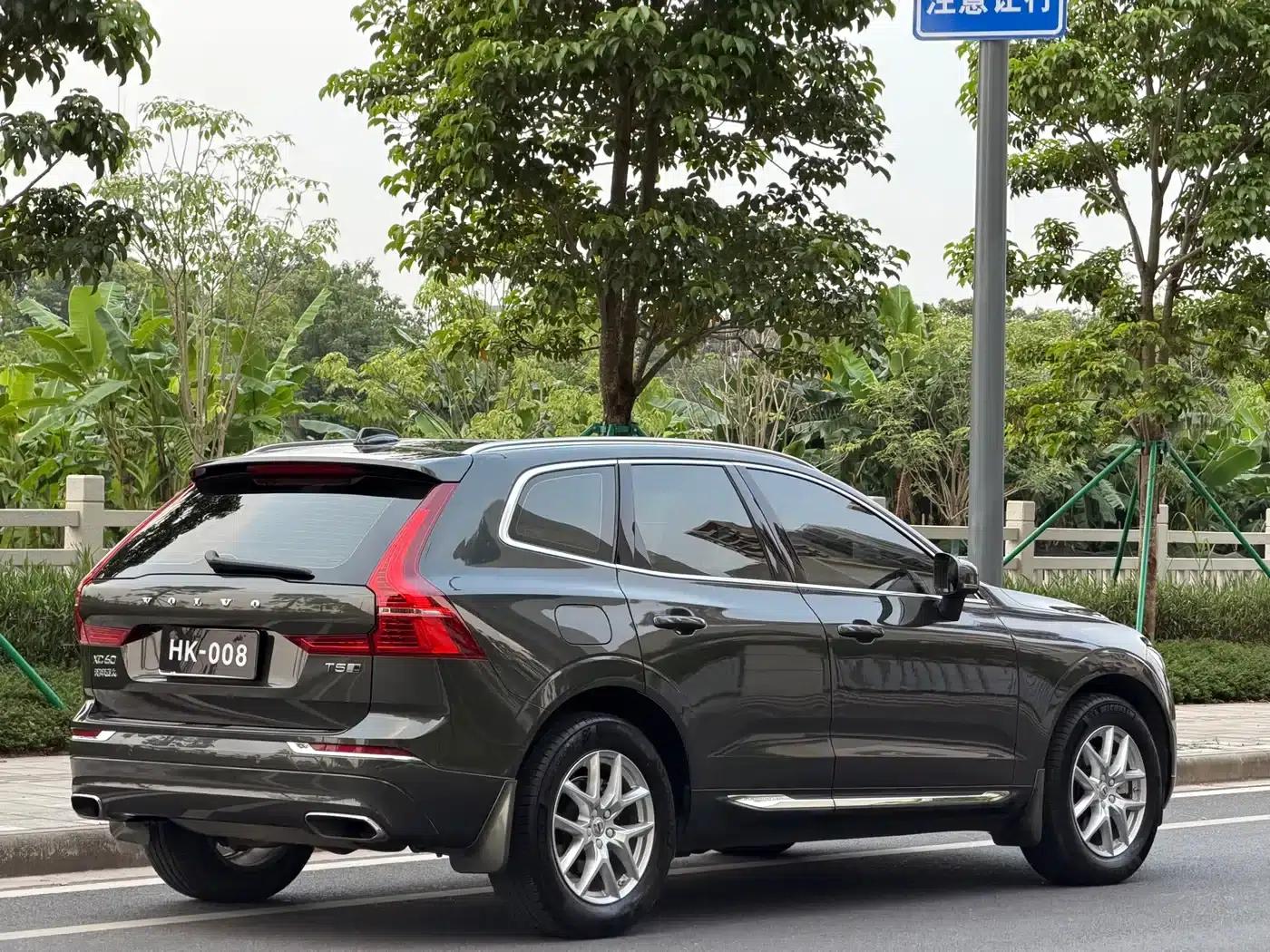 2020 Volvo XC60 T5 AWD Inscription Luxury Edition — миниатюра 6