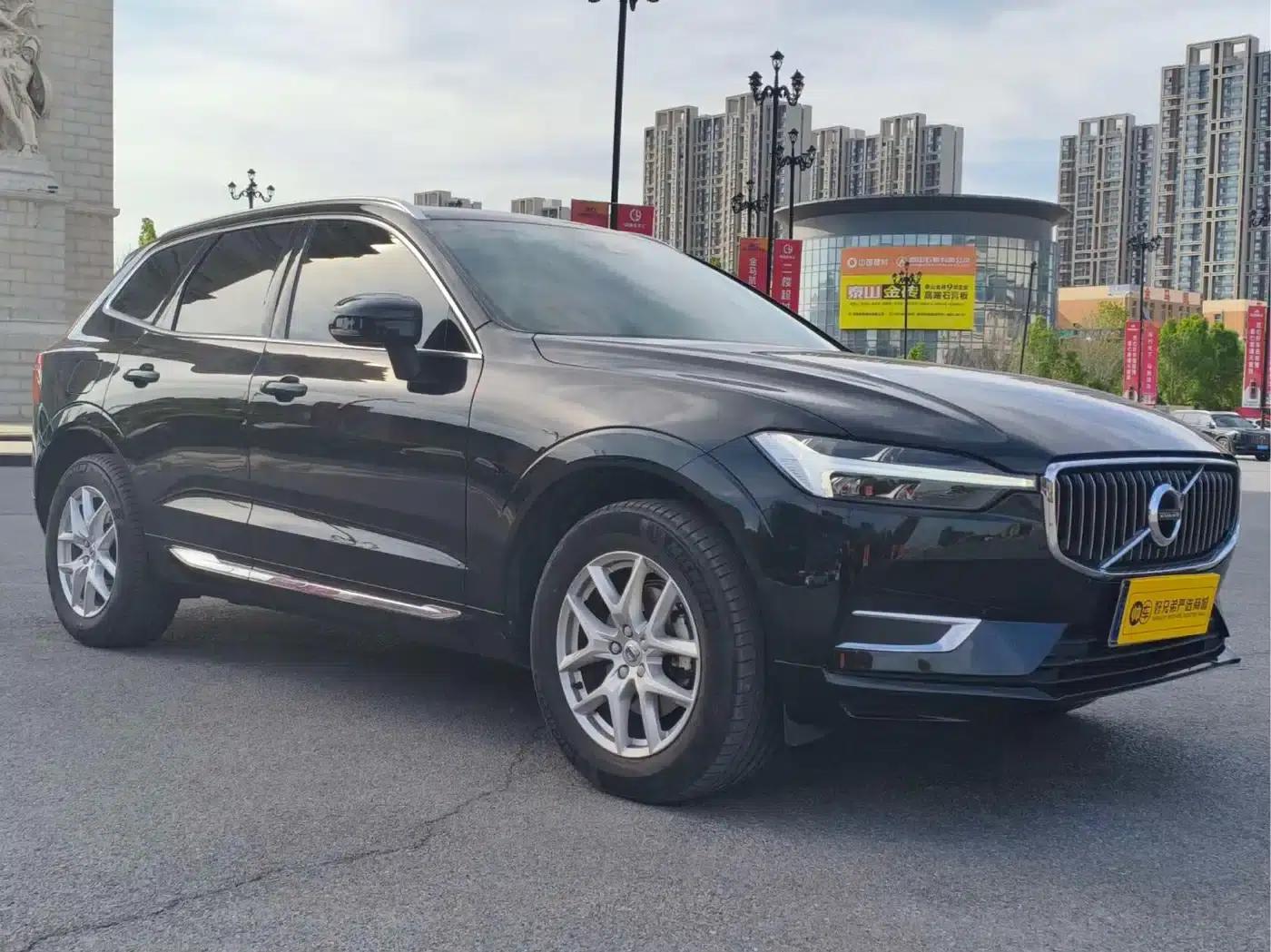 2021 Volvo XC60 T5 AWD Inscription Luxury Edition — миниатюра 3