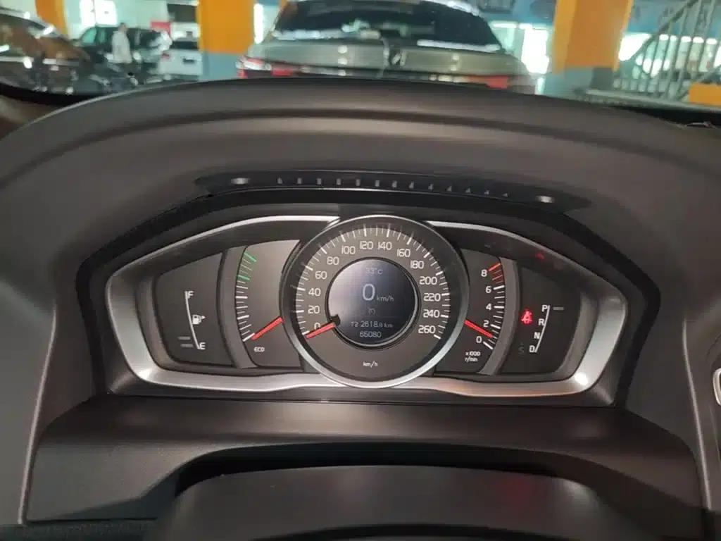 2017 Volvo XC60 T5 AWD Smart Edition — миниатюра 12