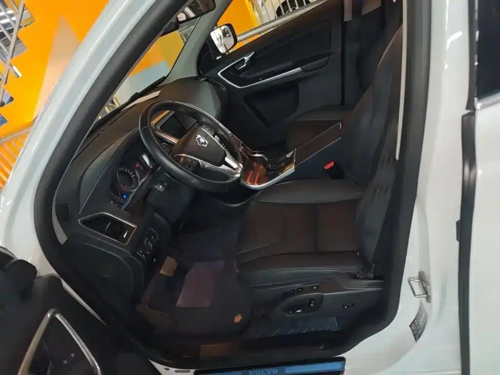 2017 Volvo XC60 T5 AWD Smart Edition — миниатюра 15