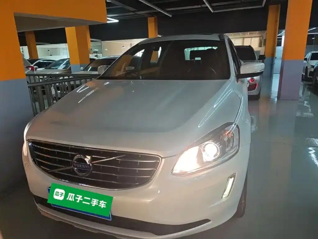 2017 Volvo XC60 T5 AWD Smart Edition — миниатюра 3