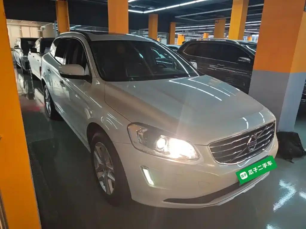 2017 Volvo XC60 T5 AWD Smart Edition — миниатюра 4