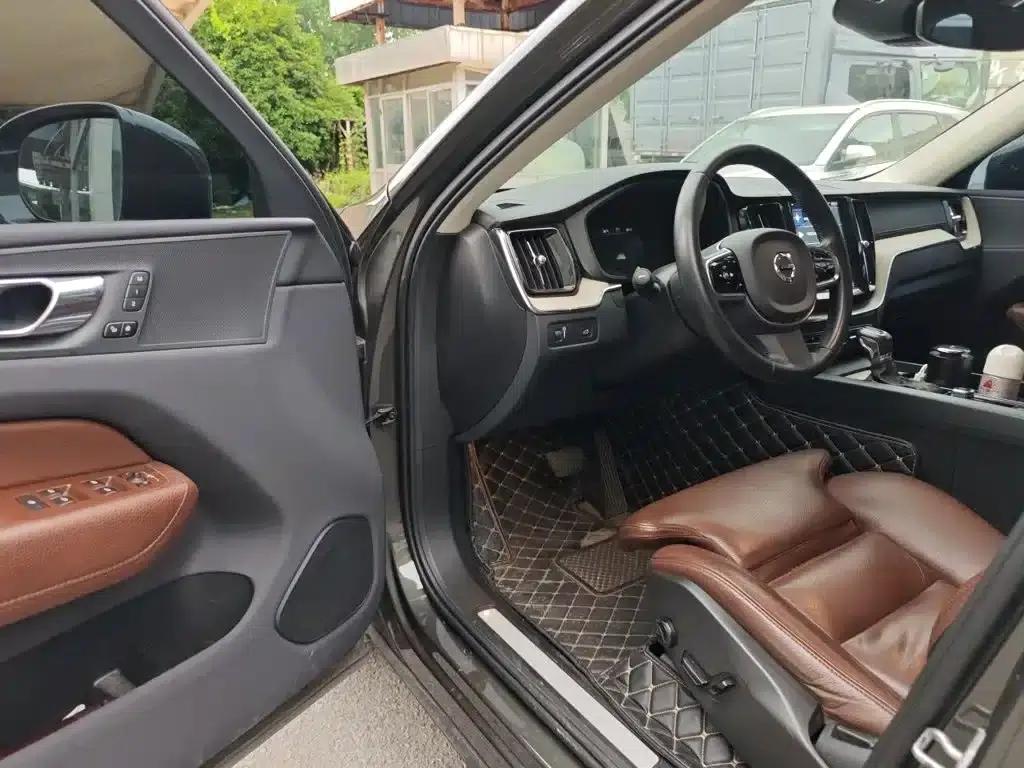 2020 Volvo XC60 T5 AWD Inscription Luxury Edition — миниатюра 13
