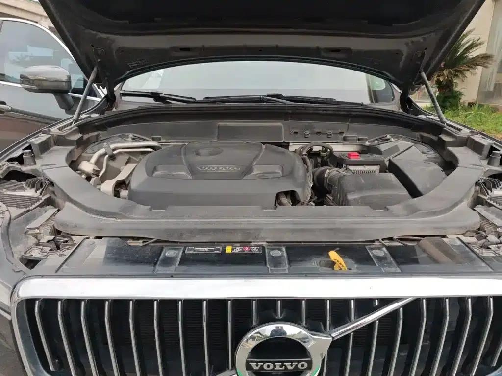 2020 Volvo XC60 T5 AWD Inscription Luxury Edition — миниатюра 17