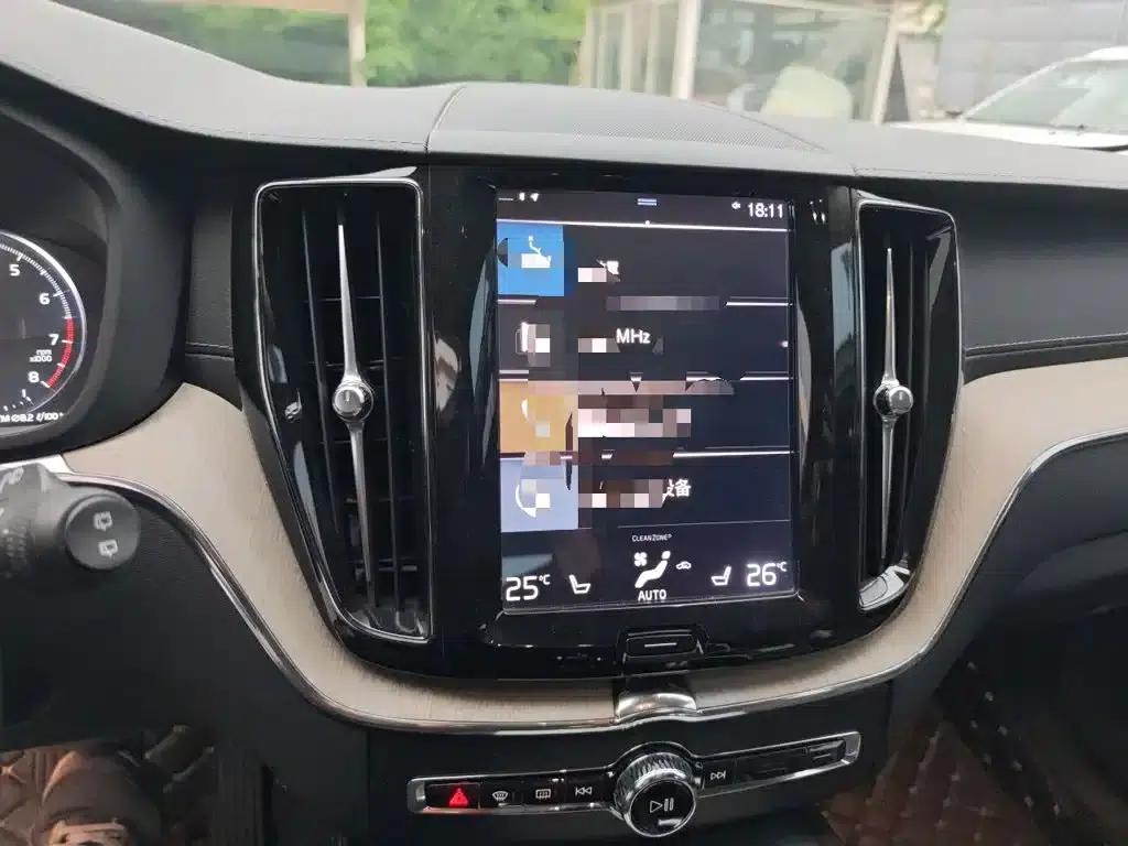 2020 Volvo XC60 T5 AWD Inscription Luxury Edition — миниатюра 10