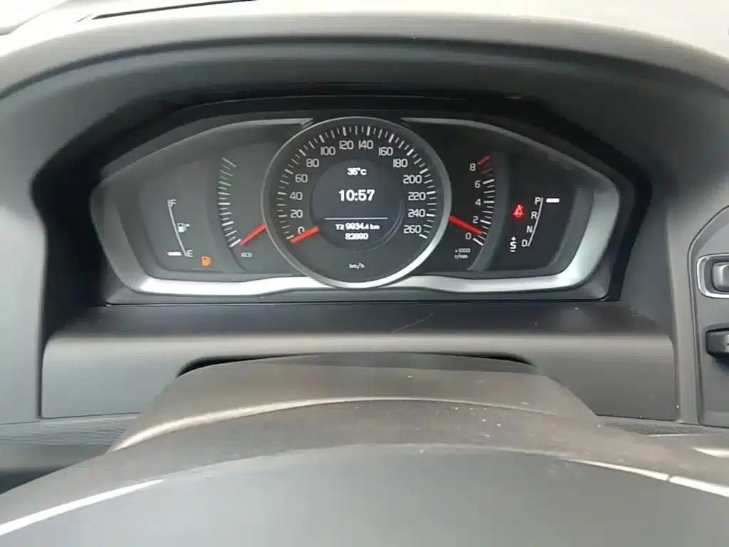 2017 Volvo XC60 T5 AWD Smart Upgrade Edition — миниатюра 18