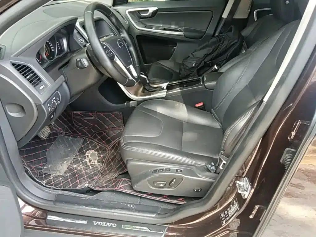 2017 Volvo XC60 T5 AWD Smart Upgrade Edition — миниатюра 22