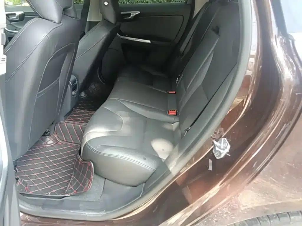 2017 Volvo XC60 T5 AWD Smart Upgrade Edition — миниатюра 24