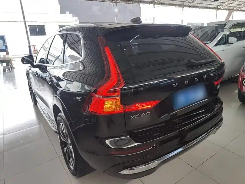2024 Volvo XC60 B5 AWD Inscription Luxury Edition — миниатюра 5