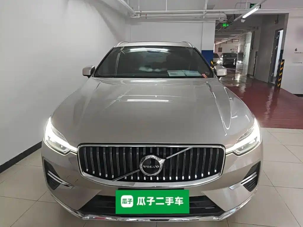 2024 Volvo XC60 B5 AWD Inscription Luxury Edition — миниатюра 3