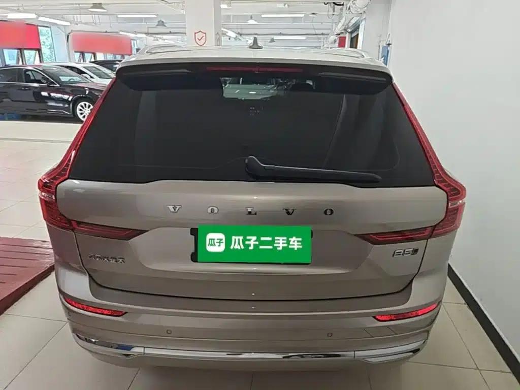 2024 Volvo XC60 B5 AWD Inscription Luxury Edition — миниатюра 6