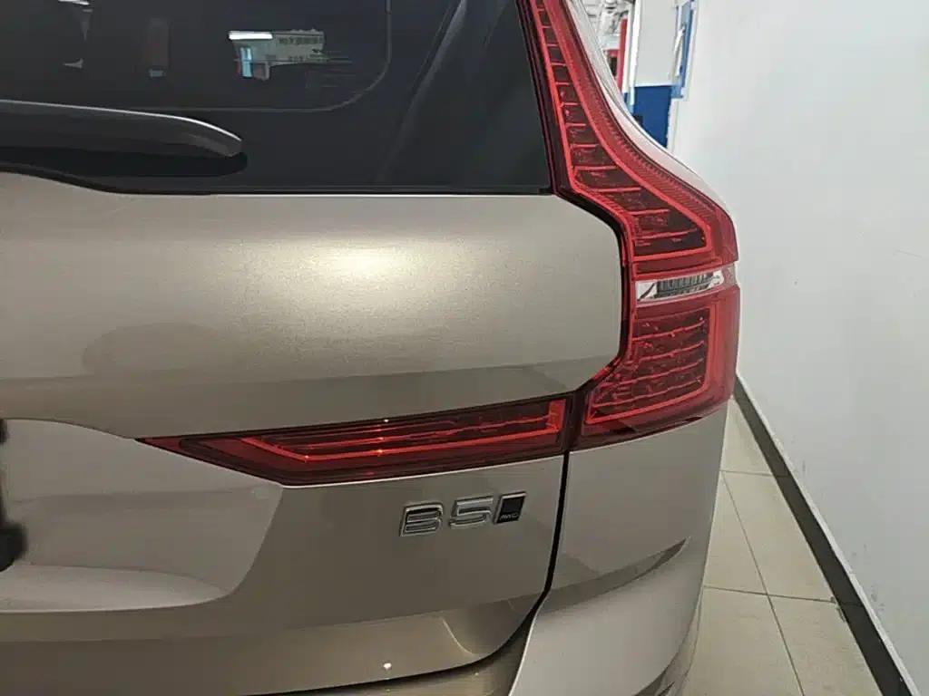 2024 Volvo XC60 B5 AWD Inscription Luxury Edition — миниатюра 8