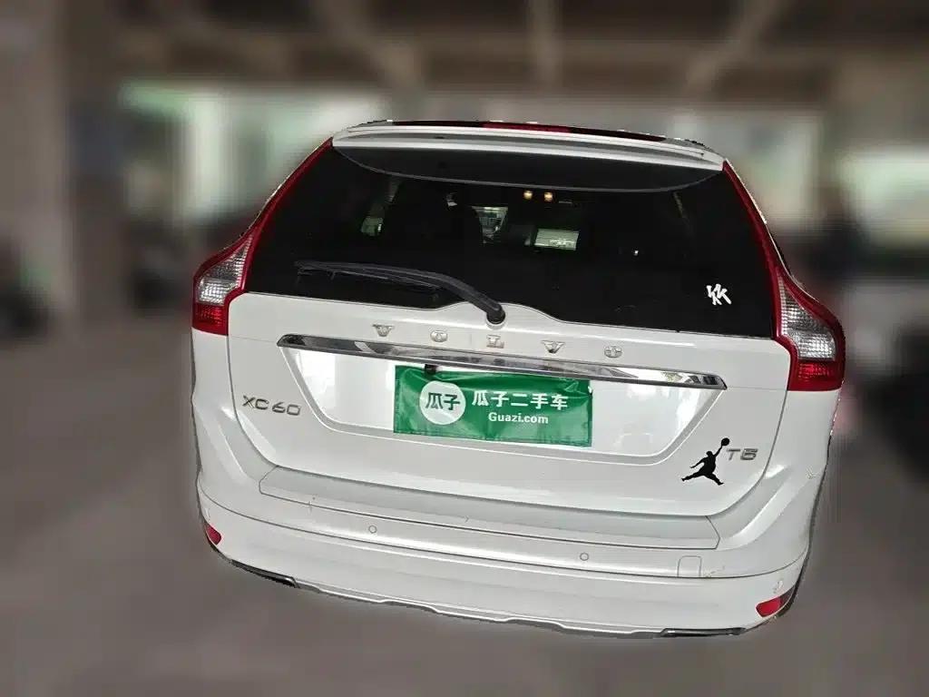 2016 Volvo XC60 T5 Smart Edition — миниатюра 4