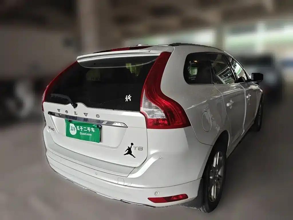 2016 Volvo XC60 T5 Smart Edition — миниатюра 5