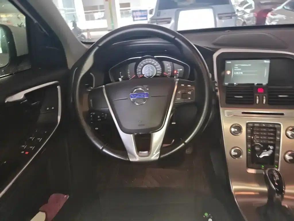 2016 Volvo XC60 T5 Smart Edition — миниатюра 7