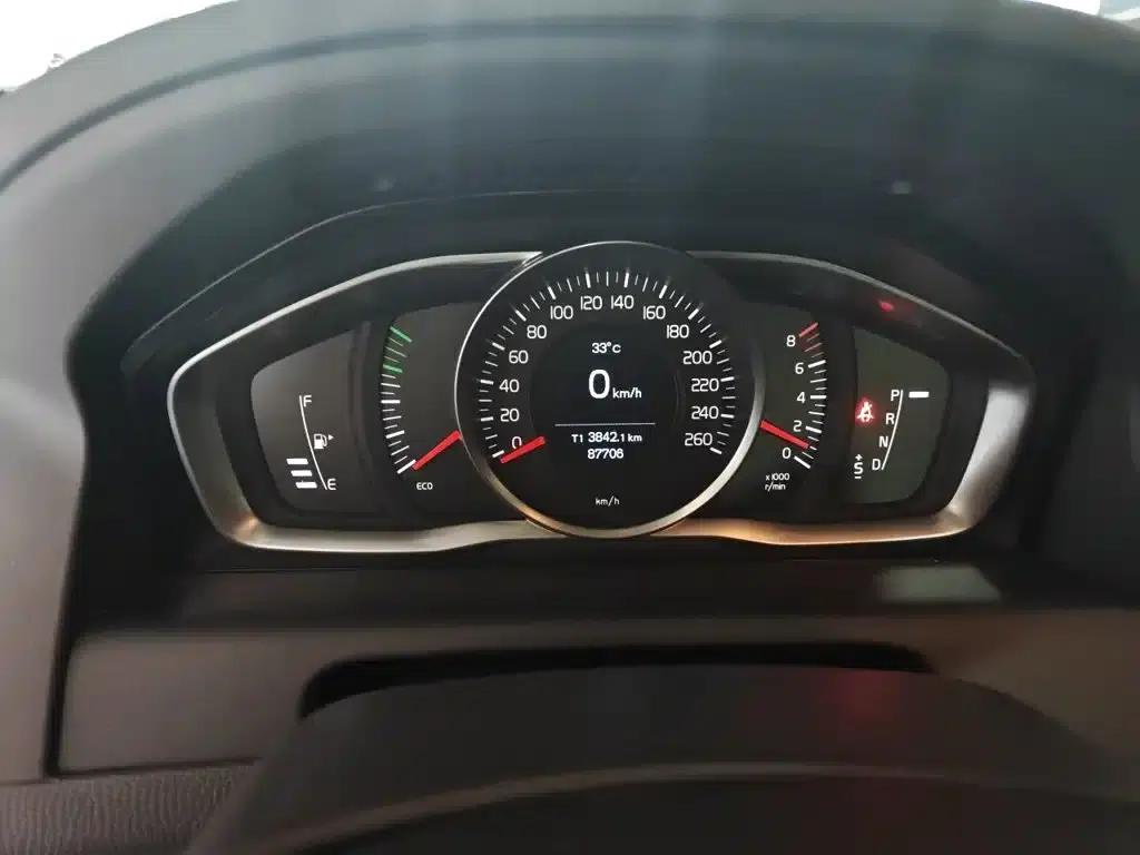 2016 Volvo XC60 T5 Smart Edition — миниатюра 8