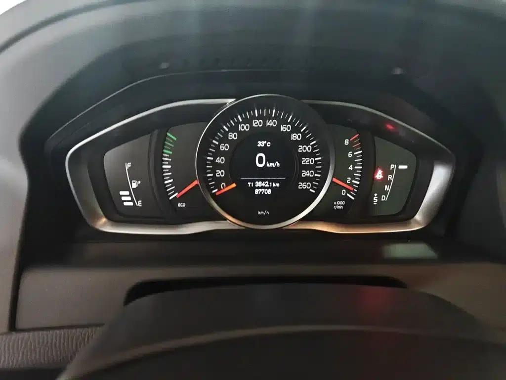 2016 Volvo XC60 T5 Smart Edition — миниатюра 9
