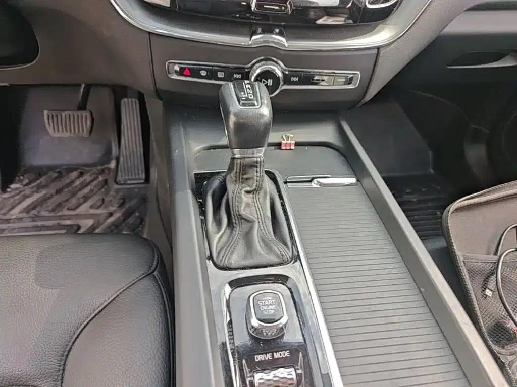 2018 Volvo XC60 T5 AWD Smart Edition — миниатюра 14